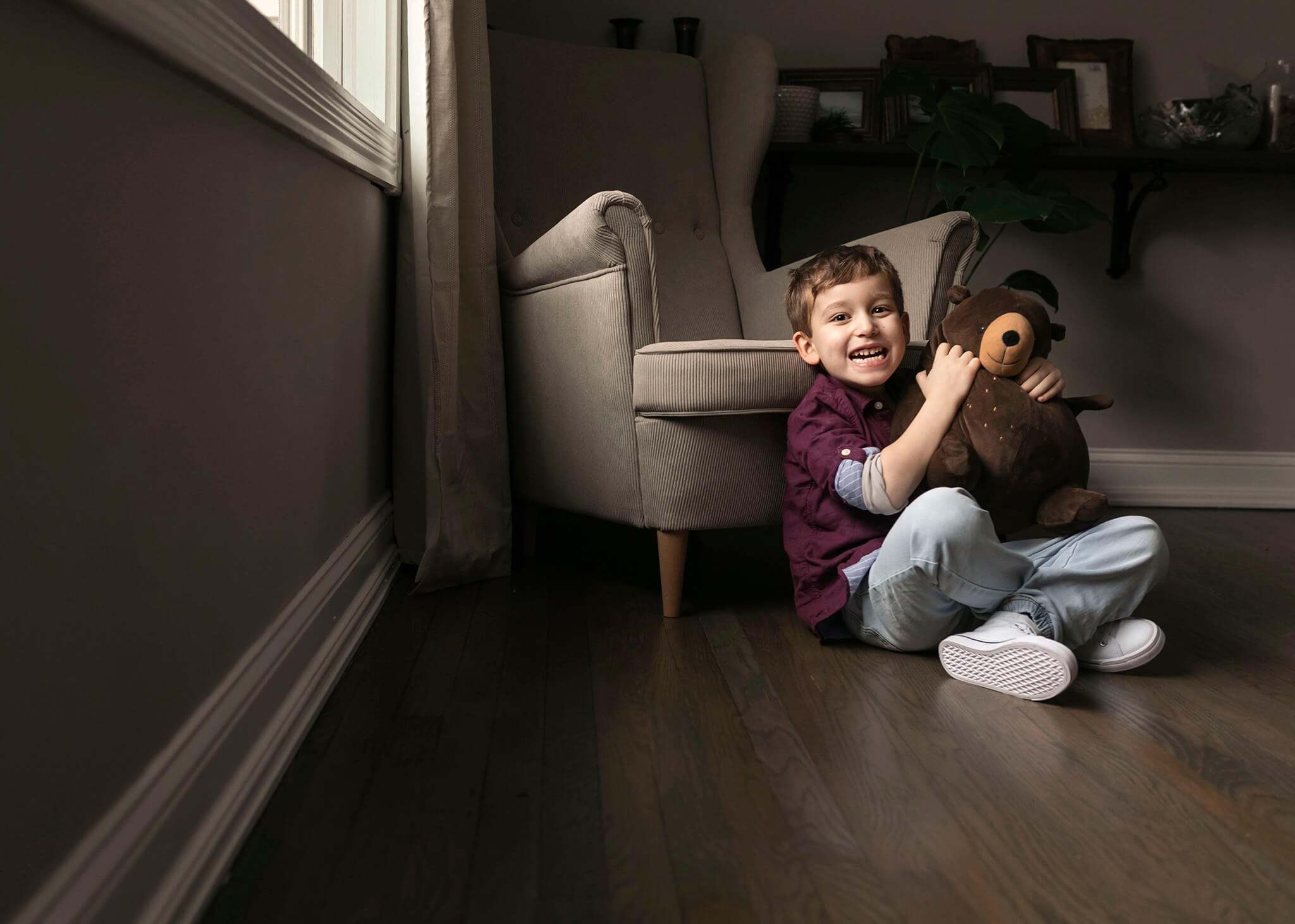 Lifestyle photographer captures boy in his home in Cranford NJ